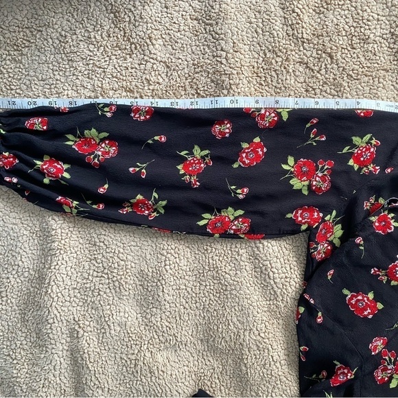 Zara Crop Top, Black/Red floral, Medium Y2K - Picture 13 of 13